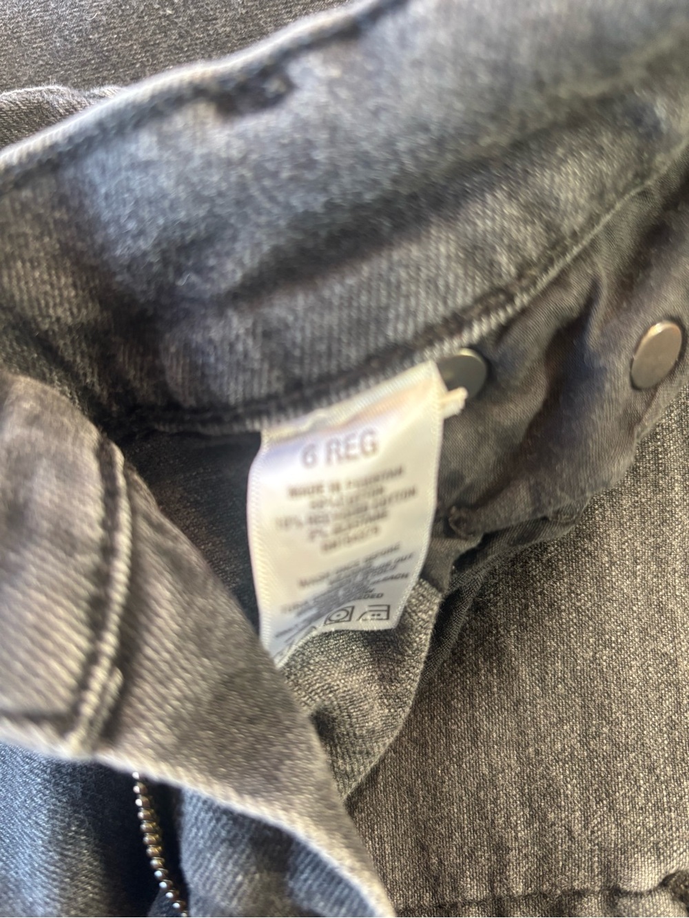 Aeropostale Women's curvy Mom Jean in charcoal - Picture 4 of 8